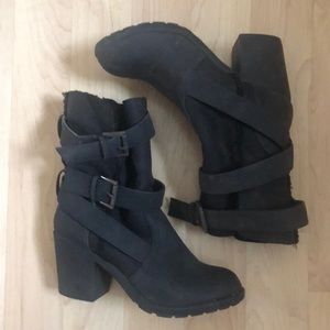 Report Fleece Boots, size 7